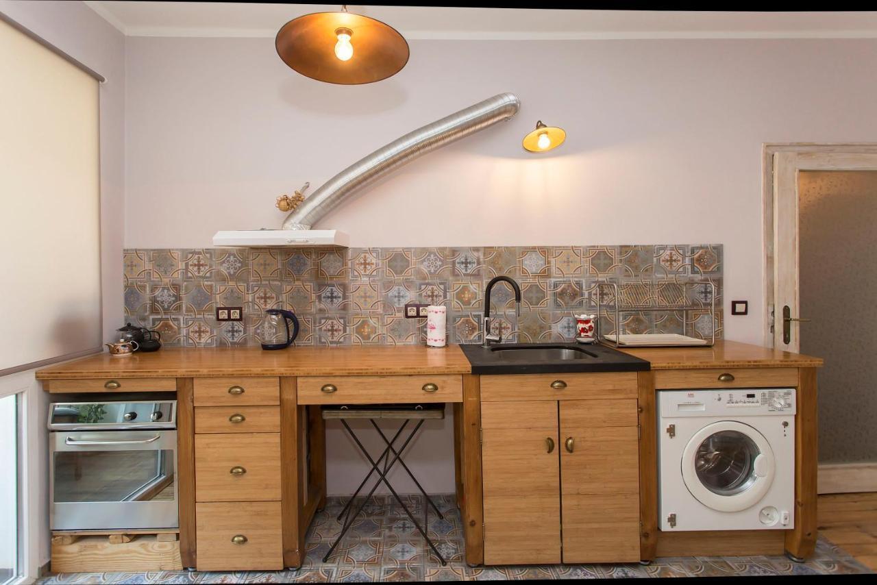 Colorful 2Bdr Apartment In The City Center صوفيا المظهر الخارجي الصورة