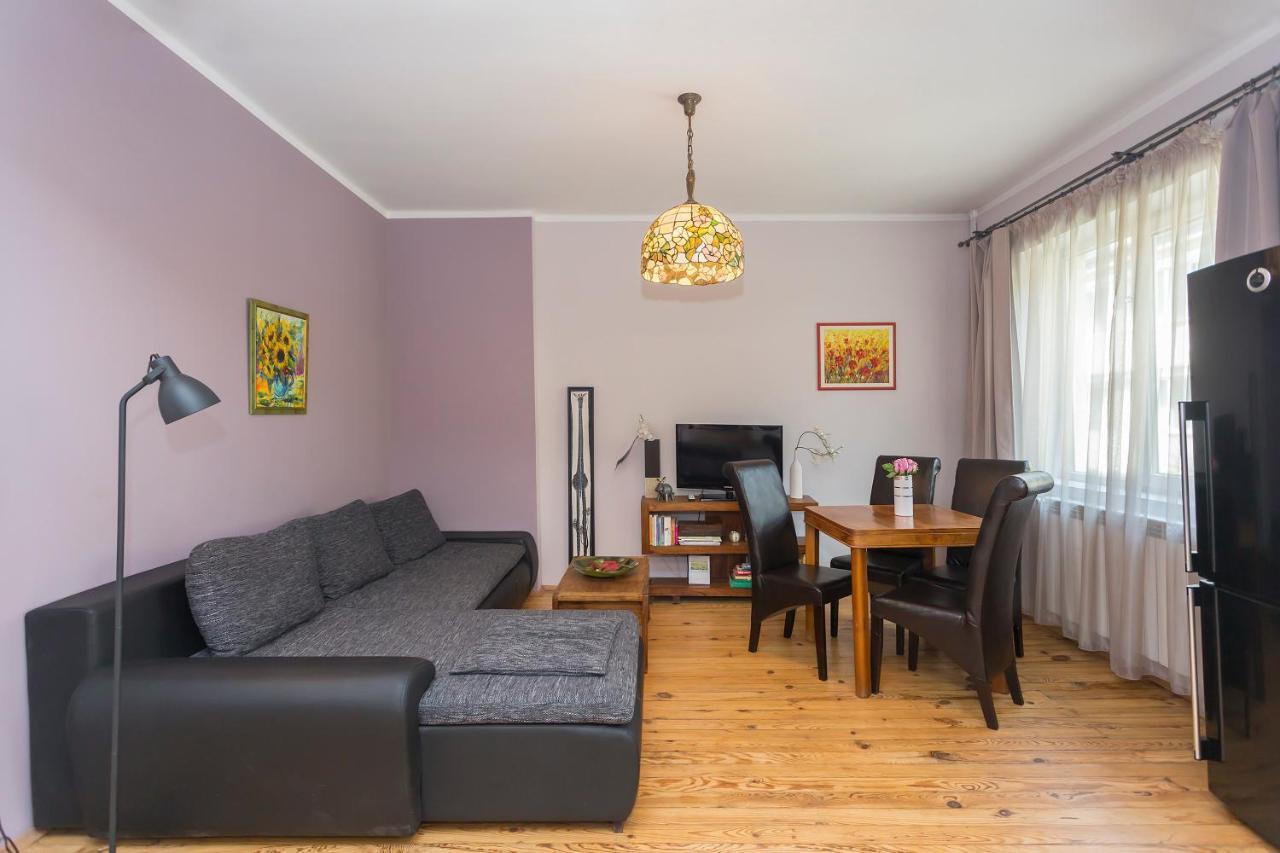 Colorful 2Bdr Apartment In The City Center صوفيا المظهر الخارجي الصورة