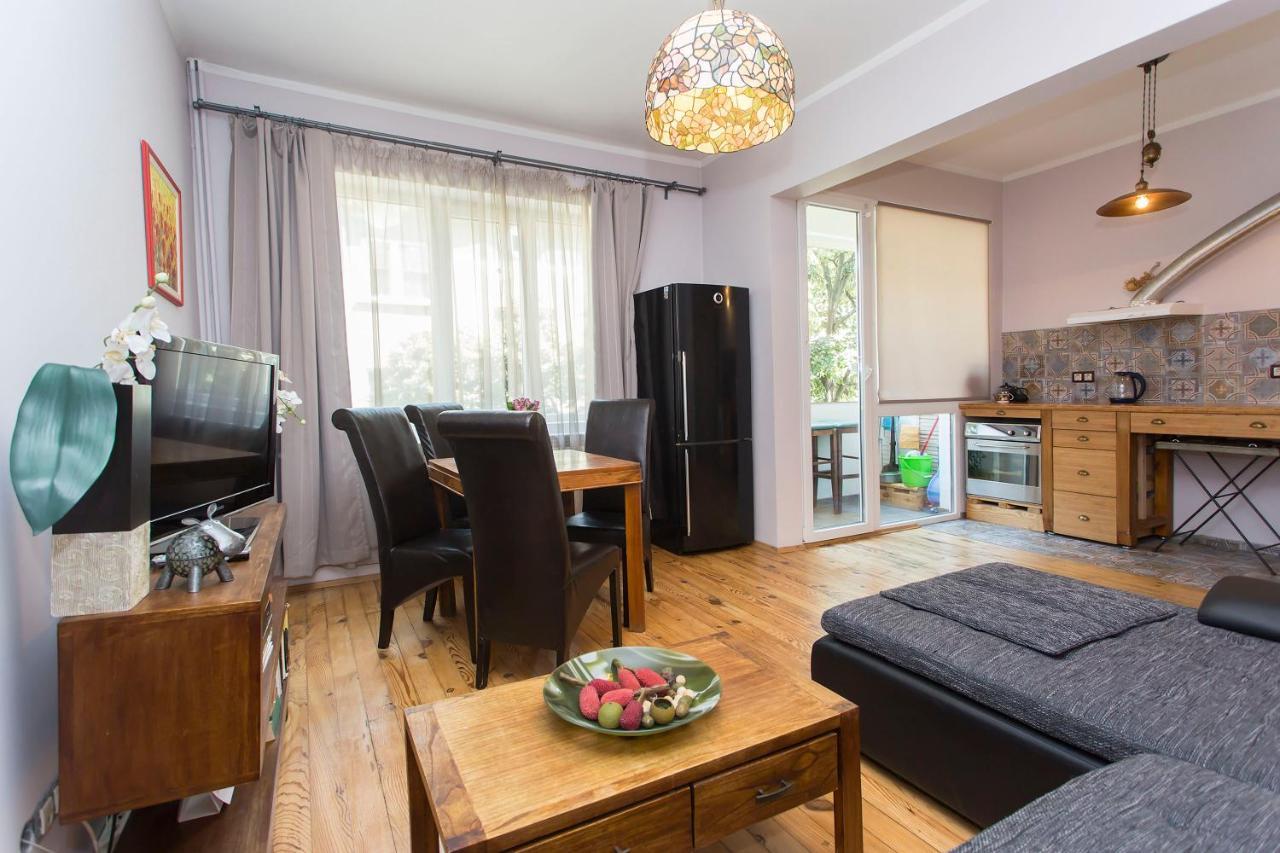 Colorful 2Bdr Apartment In The City Center صوفيا المظهر الخارجي الصورة