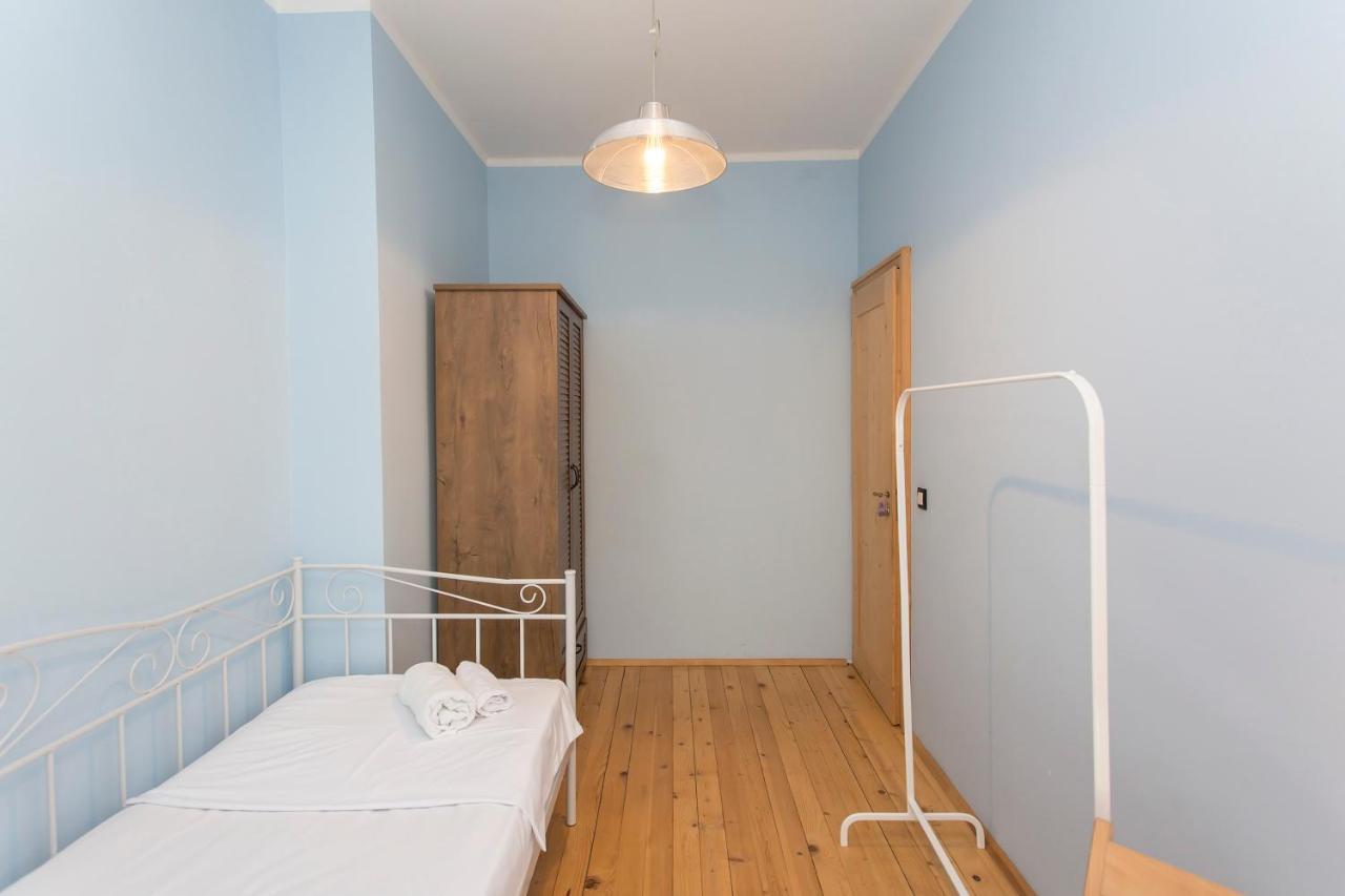 Colorful 2Bdr Apartment In The City Center صوفيا المظهر الخارجي الصورة